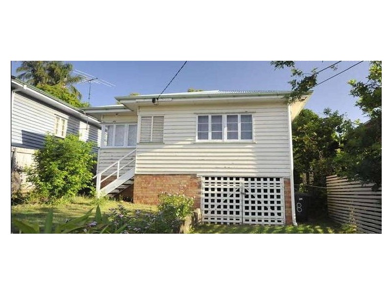 8 Newcross Street, Indooroopilly QLD 4068