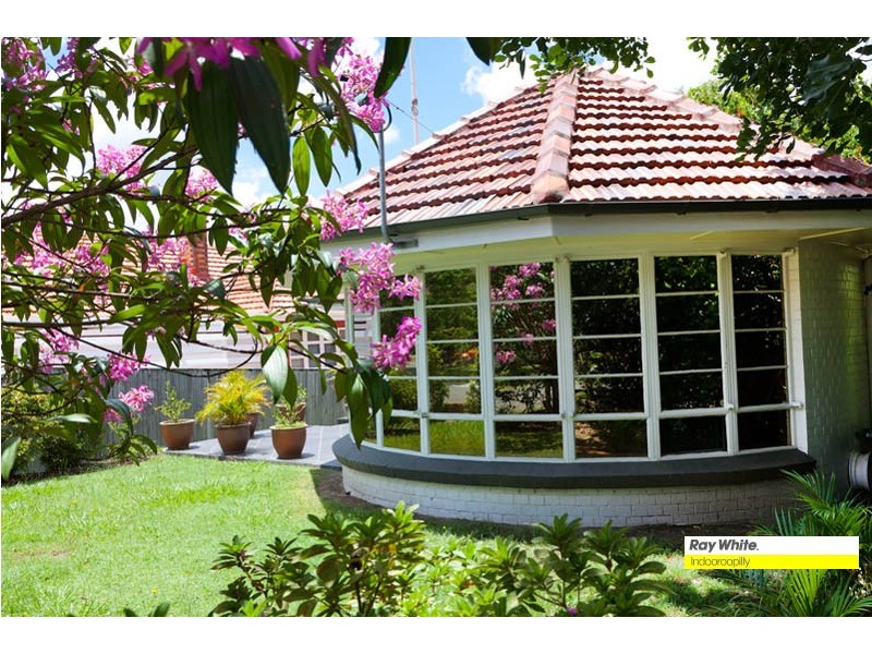281 Hawken Drive, St Lucia QLD 4067