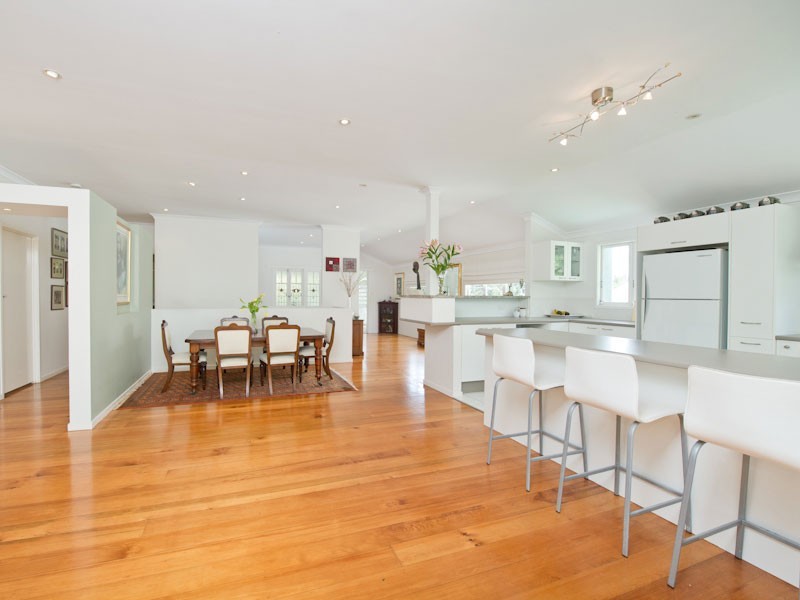 17 Rylatt Street, Indooroopilly QLD 4068