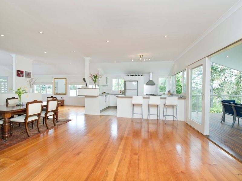 17 Rylatt Street, Indooroopilly QLD 4068