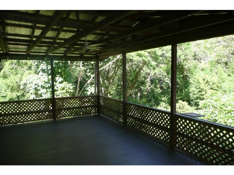 77 Gap Creek Rd, Kenmore QLD 4069