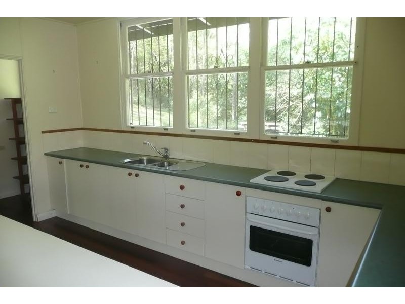 77 Gap Creek Rd, Kenmore QLD 4069