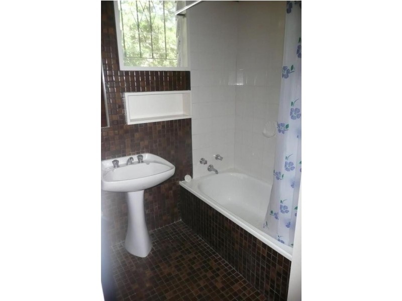 77 Gap Creek Rd, Kenmore QLD 4069