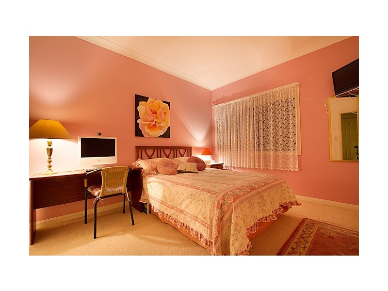 11 Boomerang Street, St Lucia QLD 4067