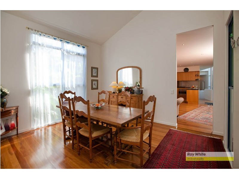 7 Charlane Avenue, Indooroopilly QLD 4068