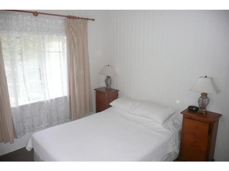 19 Warrawee St, Toowong QLD 4066