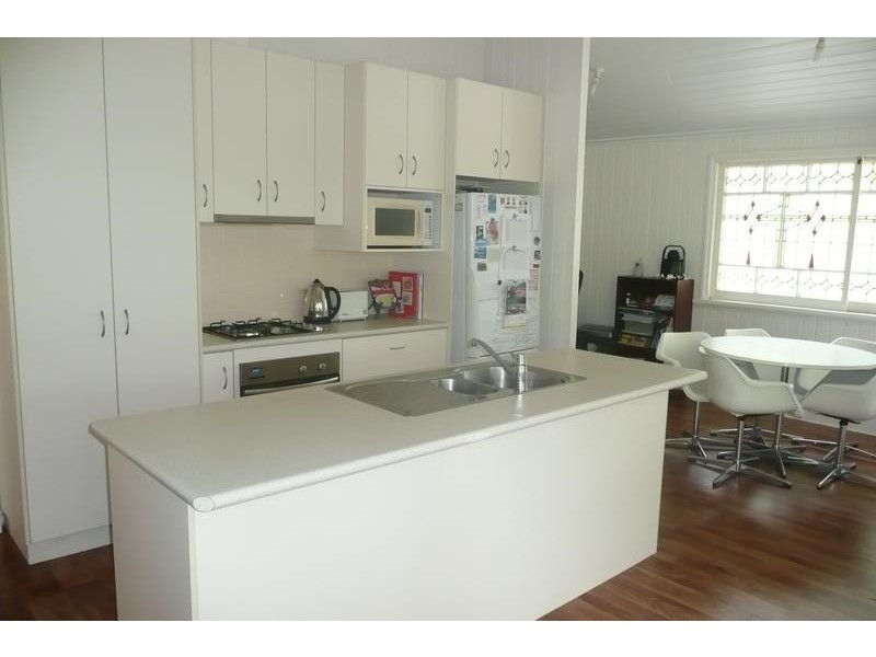19 Warrawee St, Toowong QLD 4066