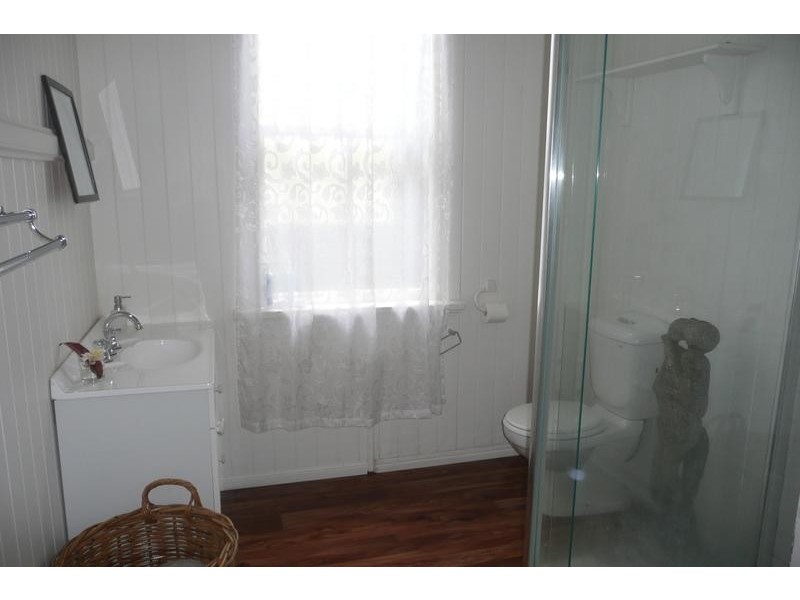 19 Warrawee St, Toowong QLD 4066