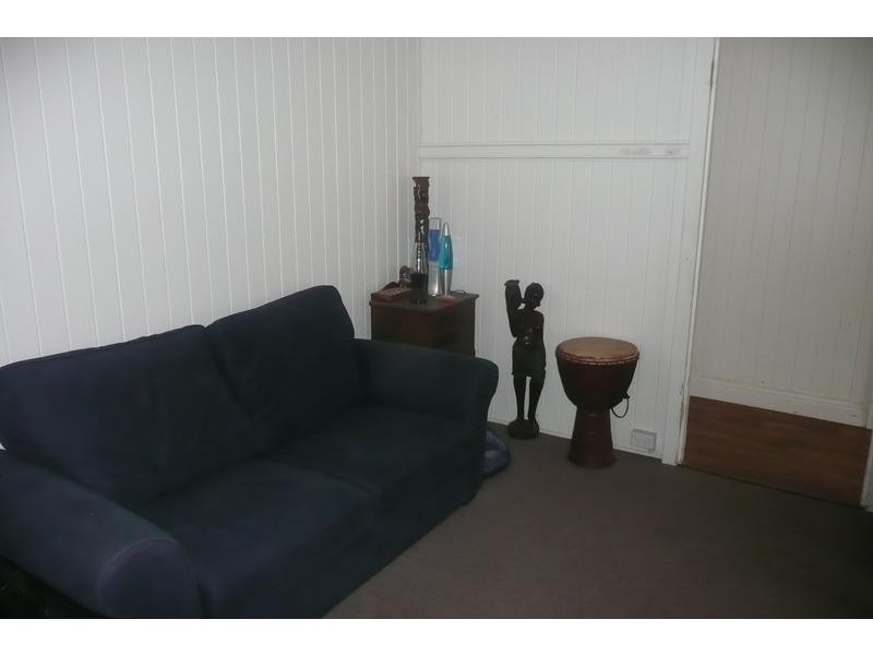 19 Warrawee St, Toowong QLD 4066