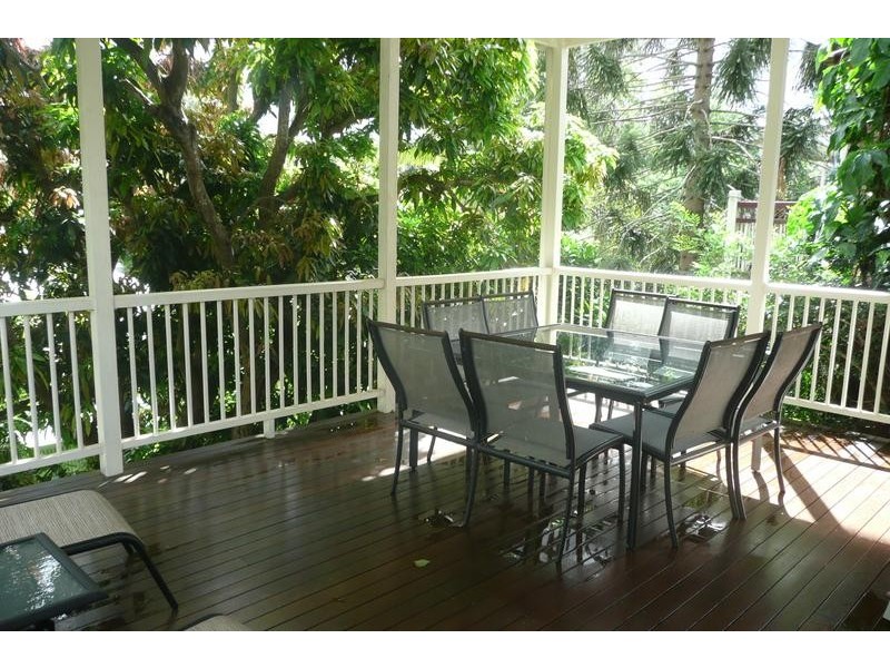 19 Warrawee St, Toowong QLD 4066