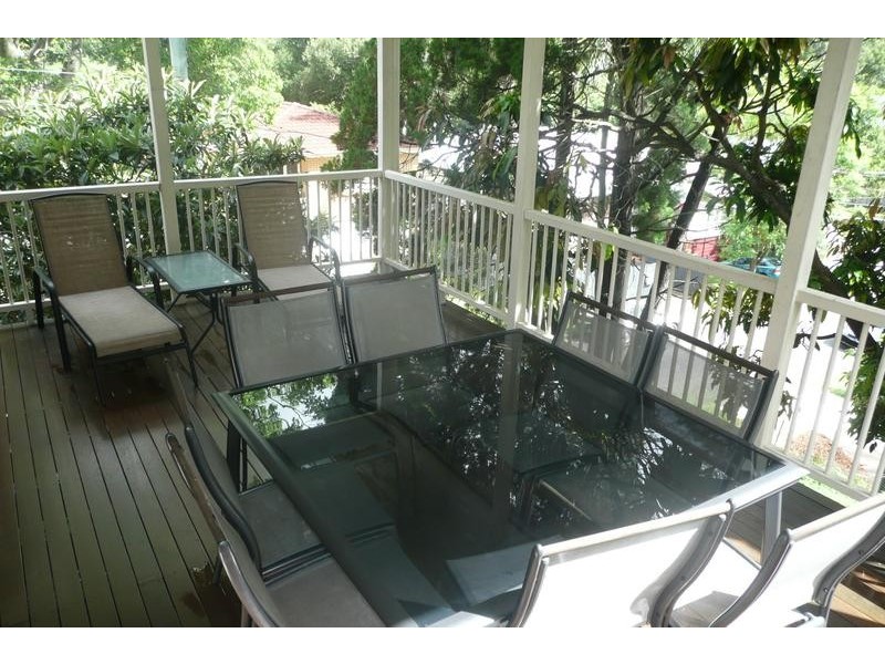 19 Warrawee St, Toowong QLD 4066