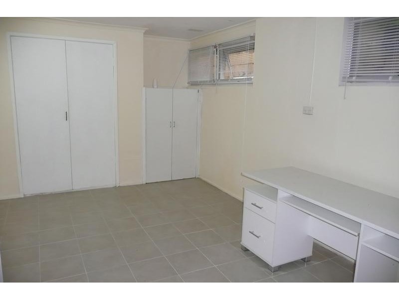 186 Burbong st, Chapel Hill QLD 4069