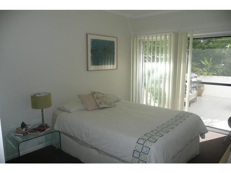 1/159 Clarence Road, Indooroopilly QLD 4068