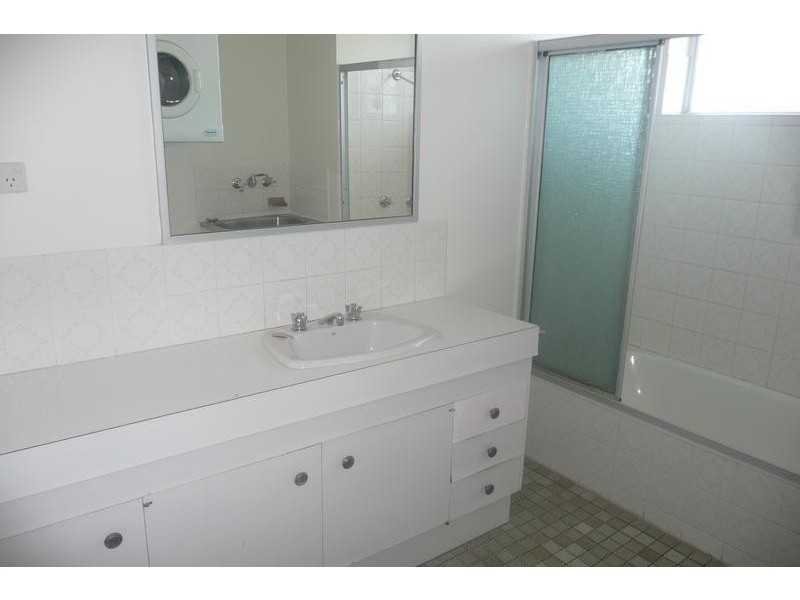 8/83 Swann Road, Taringa QLD 4068