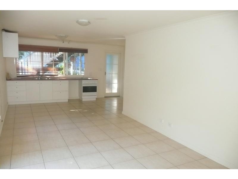 1b/10 Princess St, Taringa QLD 4068