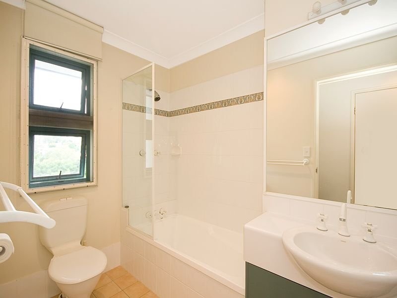 57 Oxford Terrace, Taringa QLD 4068