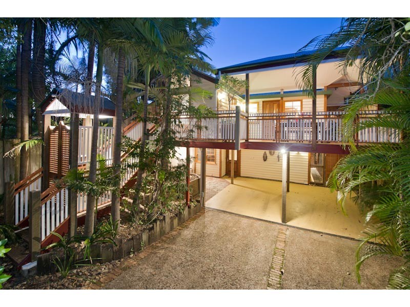 2/6 Usher Street, Indooroopilly QLD 4068