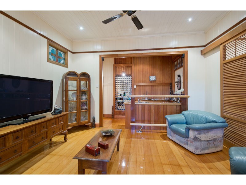 2/6 Usher Street, Indooroopilly QLD 4068