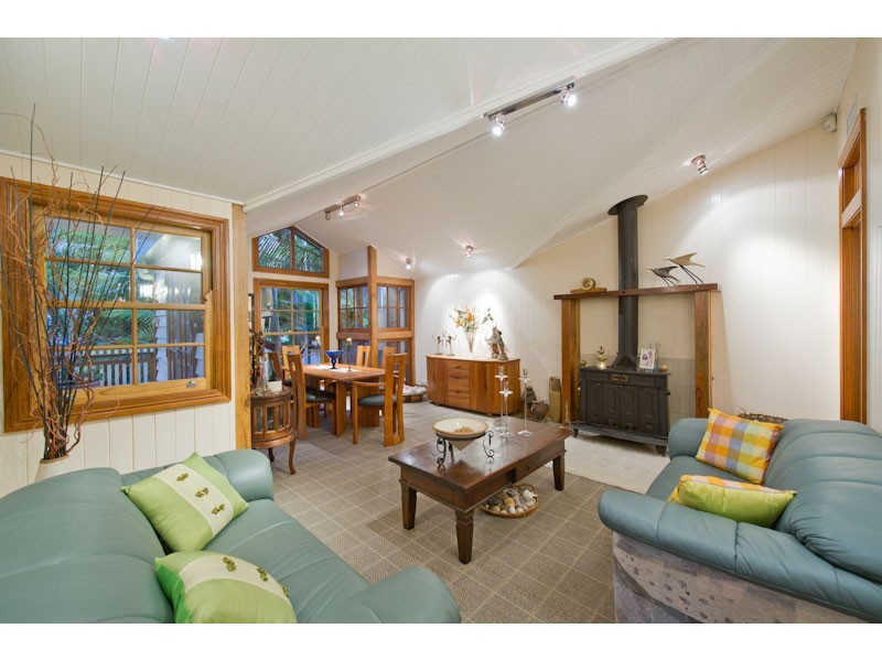 2/6 Usher Street, Indooroopilly QLD 4068