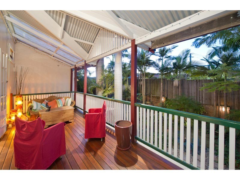 2/6 Usher Street, Indooroopilly QLD 4068