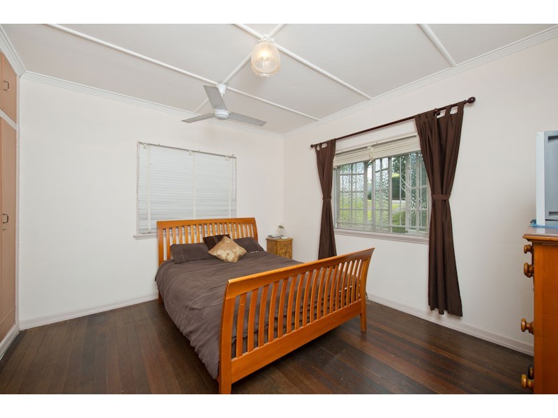 36 McCaul Street, Taringa QLD 4068