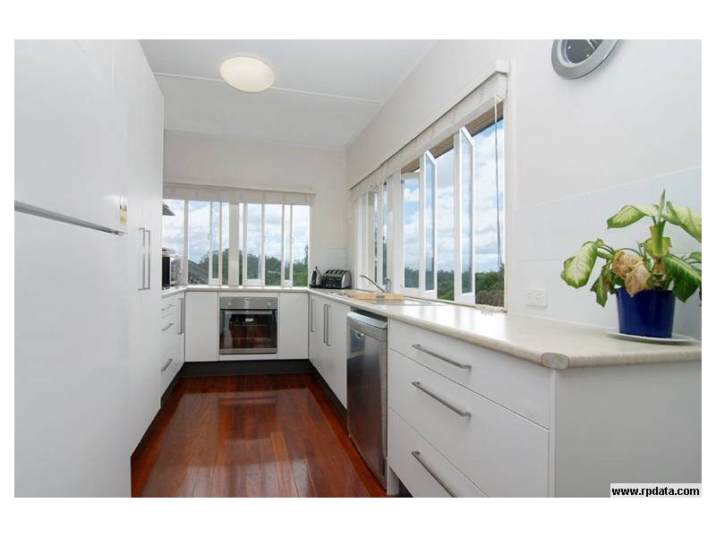112 Market St, Indooroopilly QLD 4068