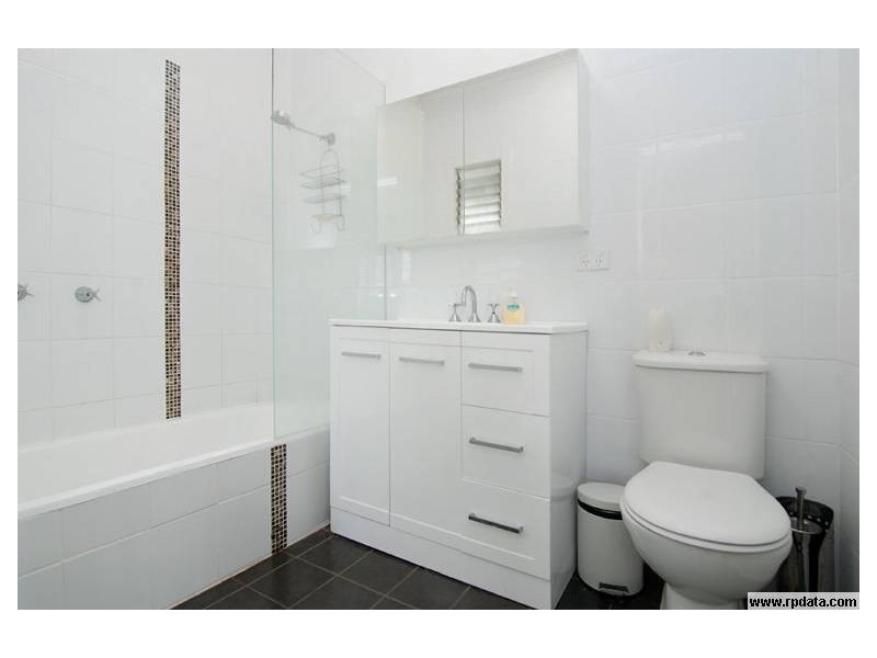 112 Market St, Indooroopilly QLD 4068
