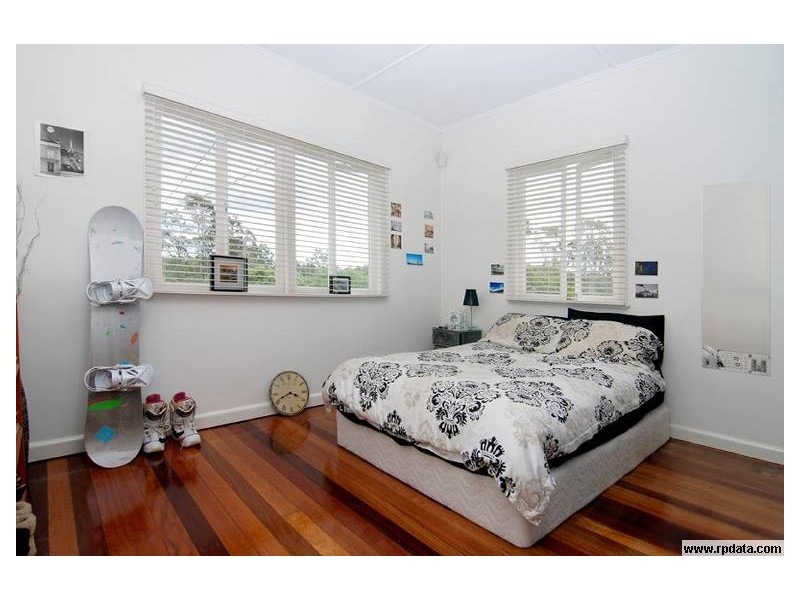 112 Market St, Indooroopilly QLD 4068