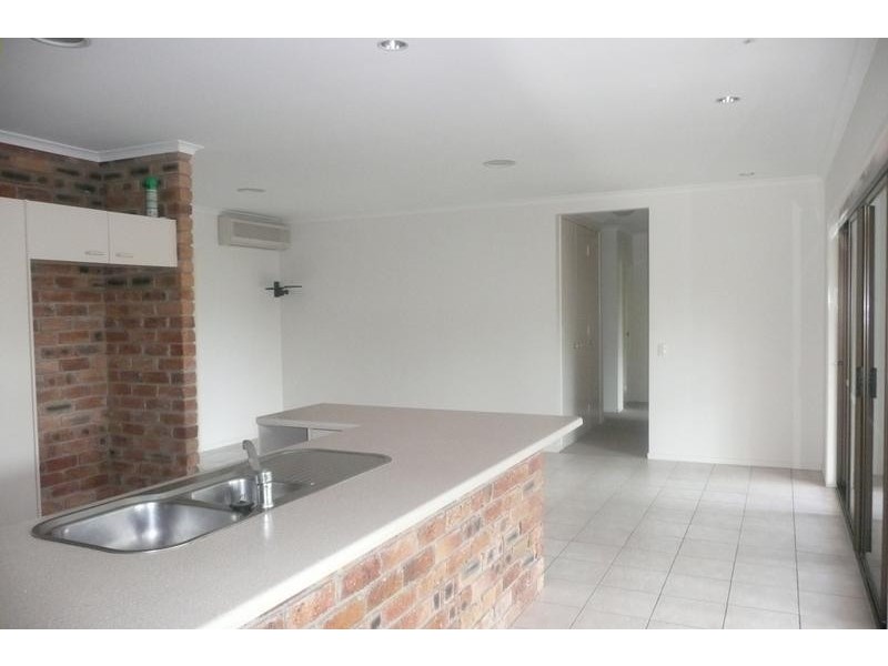 6 Errogie Place, Fig Tree Pocket QLD 4069