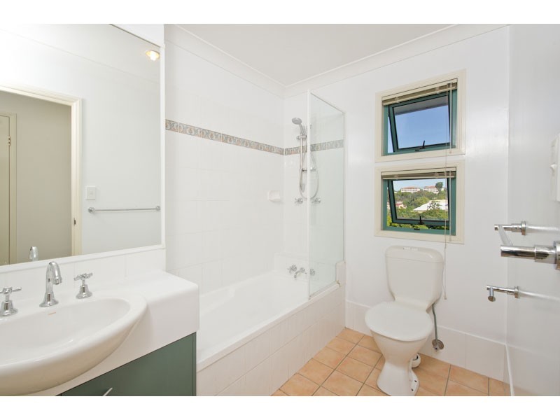 55a Oxford Terrace, Taringa QLD 4068