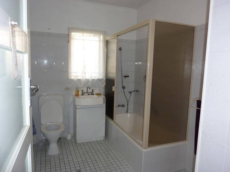 951 Moggill Road, Kenmore QLD 4069