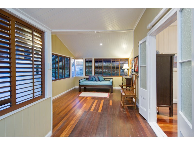 48 Dennis Street, Indooroopilly QLD 4068