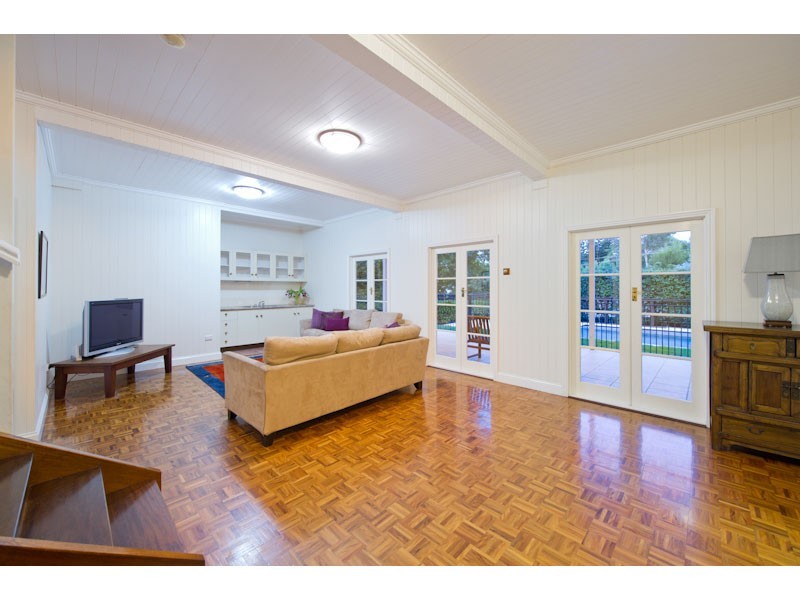 48 Dennis Street, Indooroopilly QLD 4068