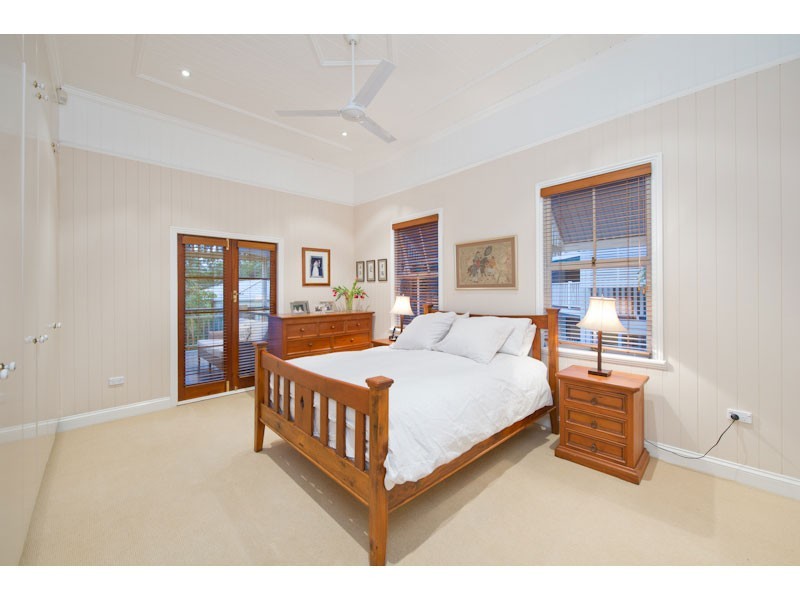 48 Dennis Street, Indooroopilly QLD 4068