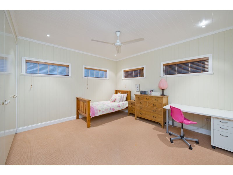 48 Dennis Street, Indooroopilly QLD 4068