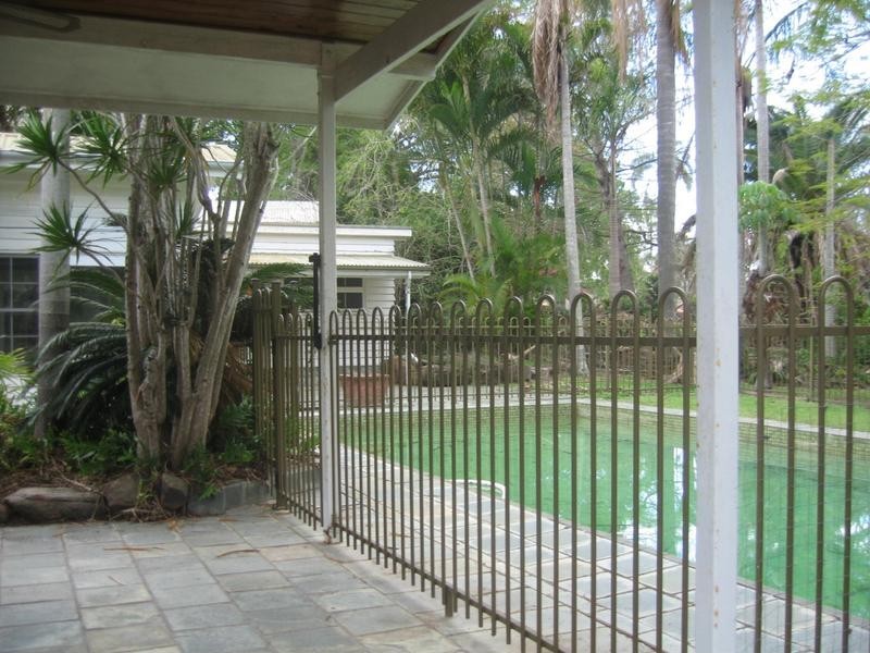 10 Bouganvillea Street, Indooroopilly QLD 4068