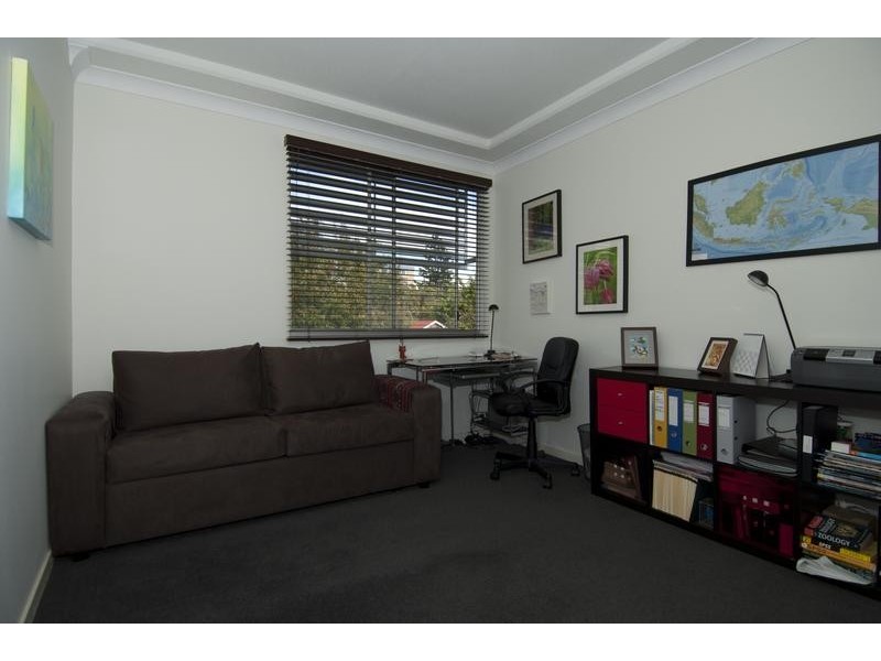 17/8 Belgrave Road, Indooroopilly QLD 4068
