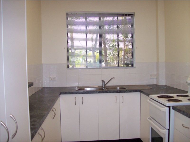 2/55 Central Avenue, Indooroopilly QLD 4068