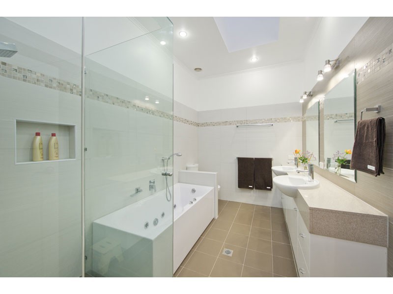 3 Harts Road, Indooroopilly QLD 4068