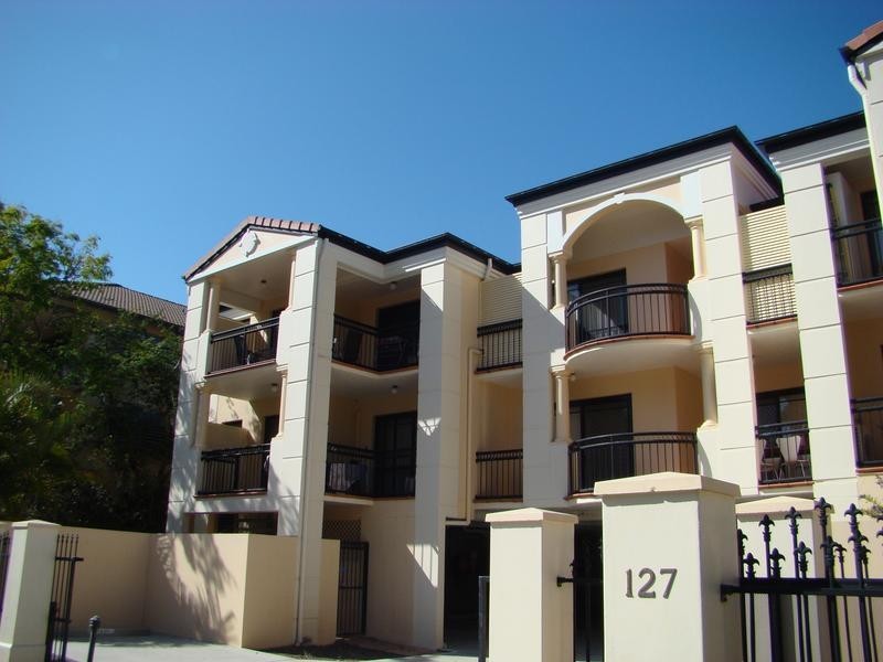 Unit 6/127 Macquarie Street, St Lucia QLD 4067