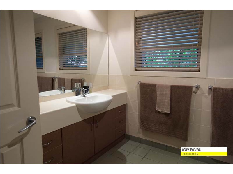 5 Charlane Avenue, Indooroopilly QLD 4068