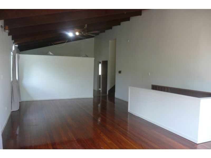 24 Tucker Street, Chapel Hill QLD 4069