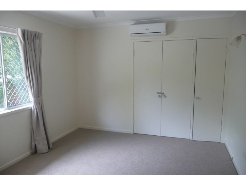 24 Tucker Street, Chapel Hill QLD 4069