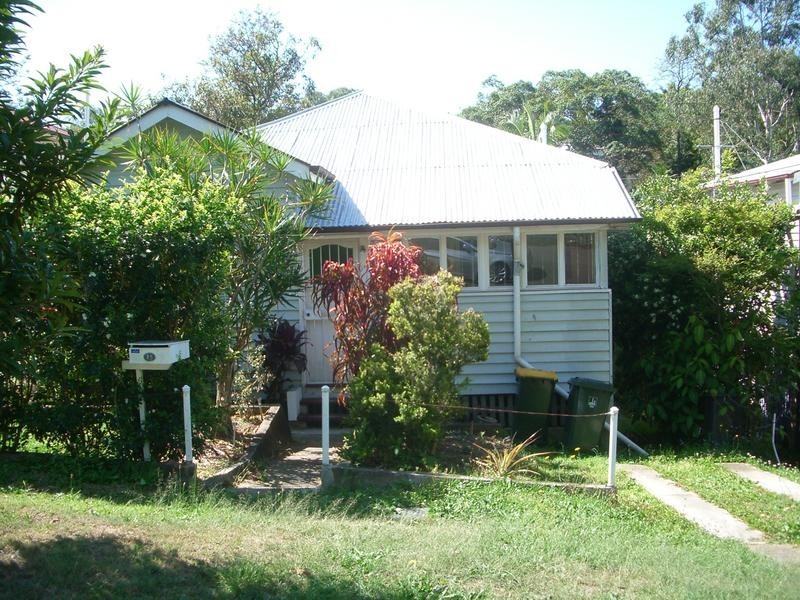 35 Montrose Road, Taringa QLD 4068