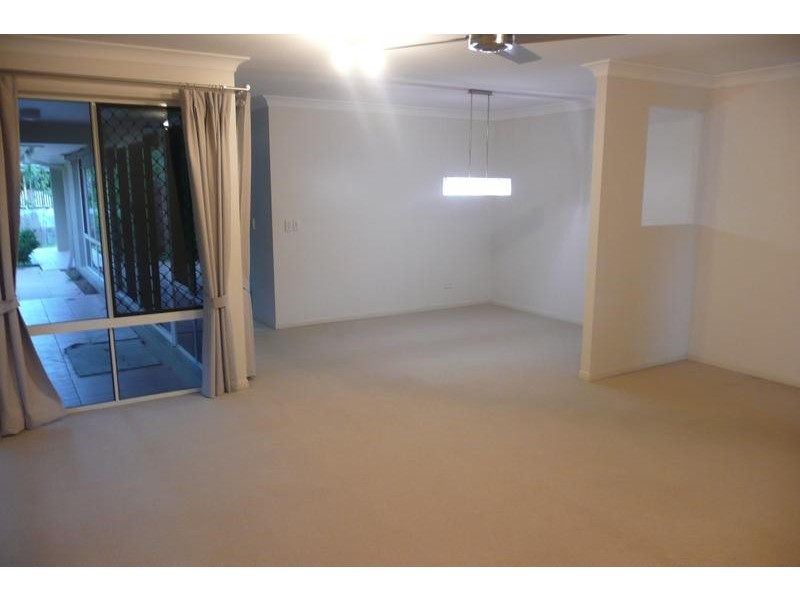 110 Goldsbrough Rd, Taringa QLD 4068