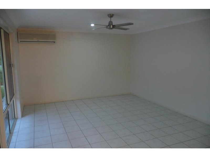 110 Goldsbrough Rd, Taringa QLD 4068