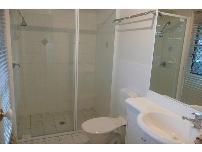 110 Goldsbrough Rd, Taringa QLD 4068