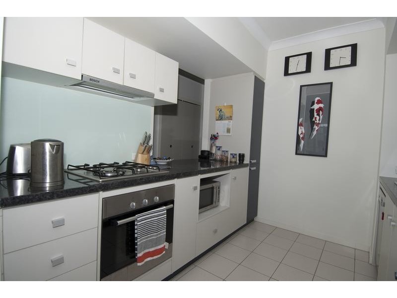 Unit 17/8 Belgrave Road, Indooroopilly QLD 4068