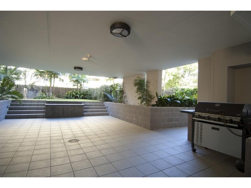 Unit 17/8 Belgrave Road, Indooroopilly QLD 4068