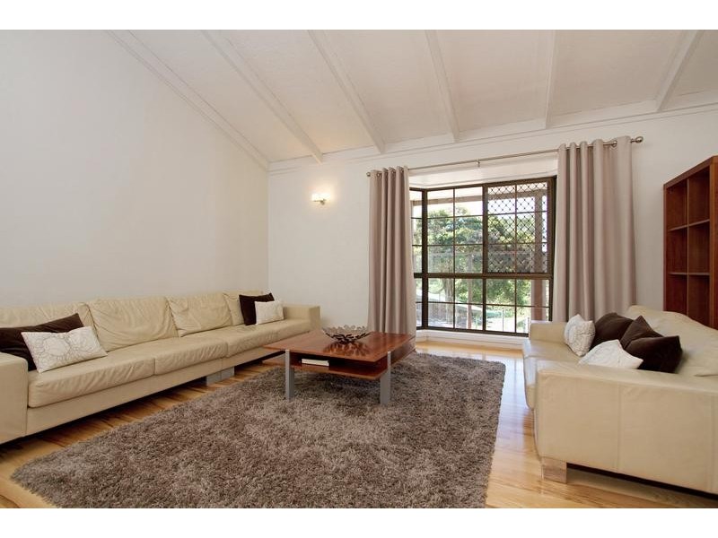 5 Ballard Place, Fig Tree Pocket QLD 4069